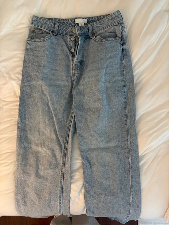 H&M Light Blue Straight Leg Women's Jeans - Picture 4 of 4